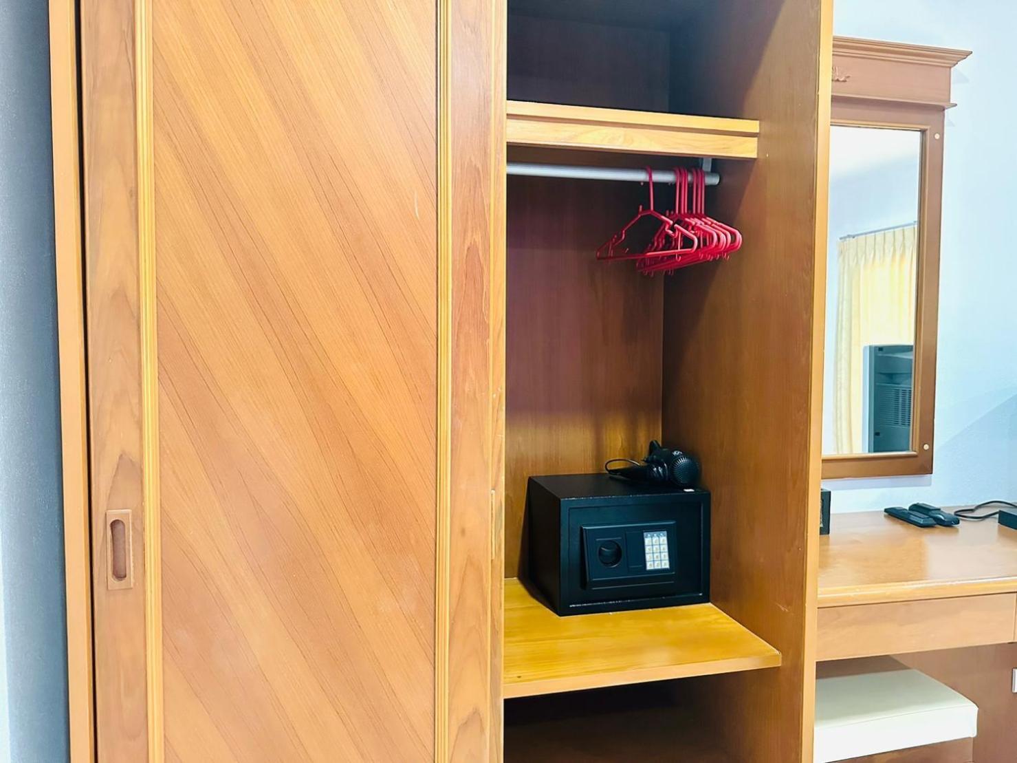 Phumin Apartment Ko Lanta Екстериор снимка
